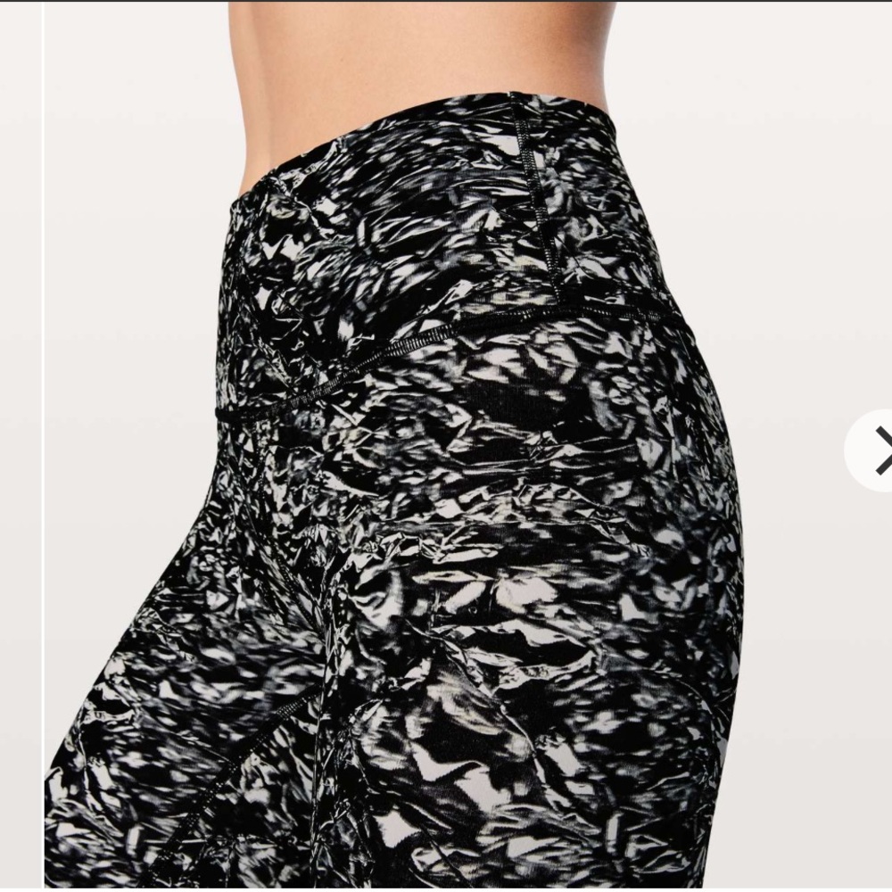 Like New Lululemon Wunder Under Hi-Rise Tight 28” Liquid Platinum Leggings Sz 8